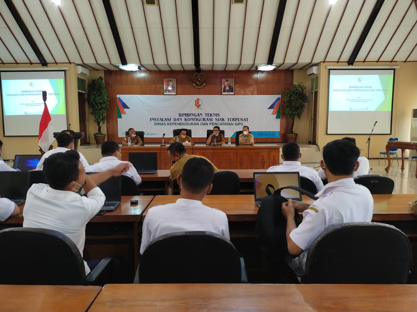 Dinas Dukcapil Menyelenggarakan Bimtek Instalasi dan Konfigurasi SIAK Terpusat