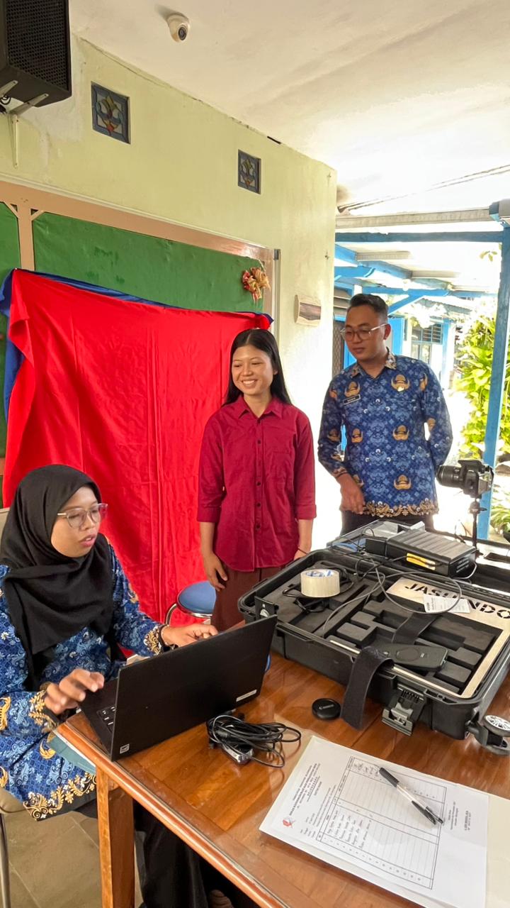 Jemput Bola di LKSA Santa Anna